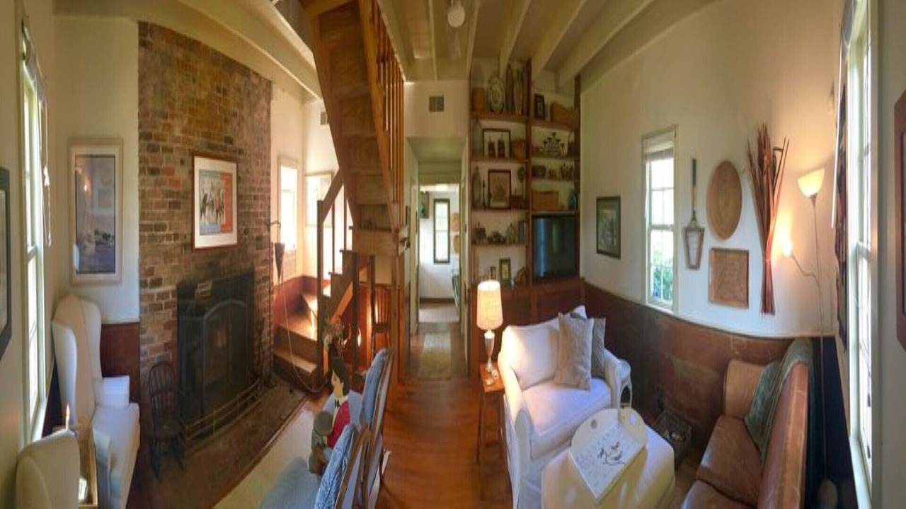 Photo of Bedroom in Cobham