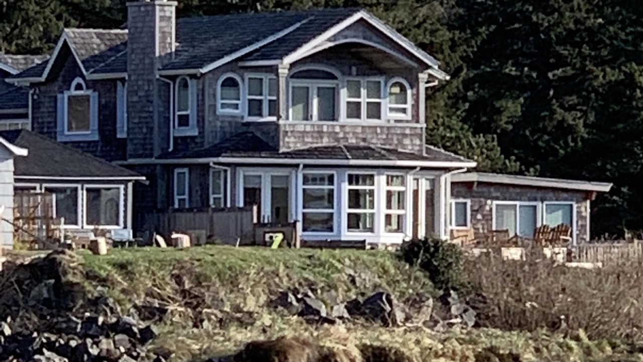 Photo of Others in Cannon Beach