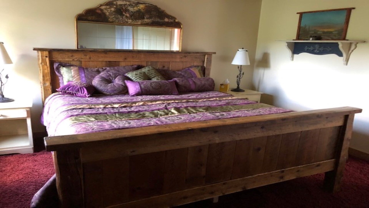 Photo of Bedroom in Hill