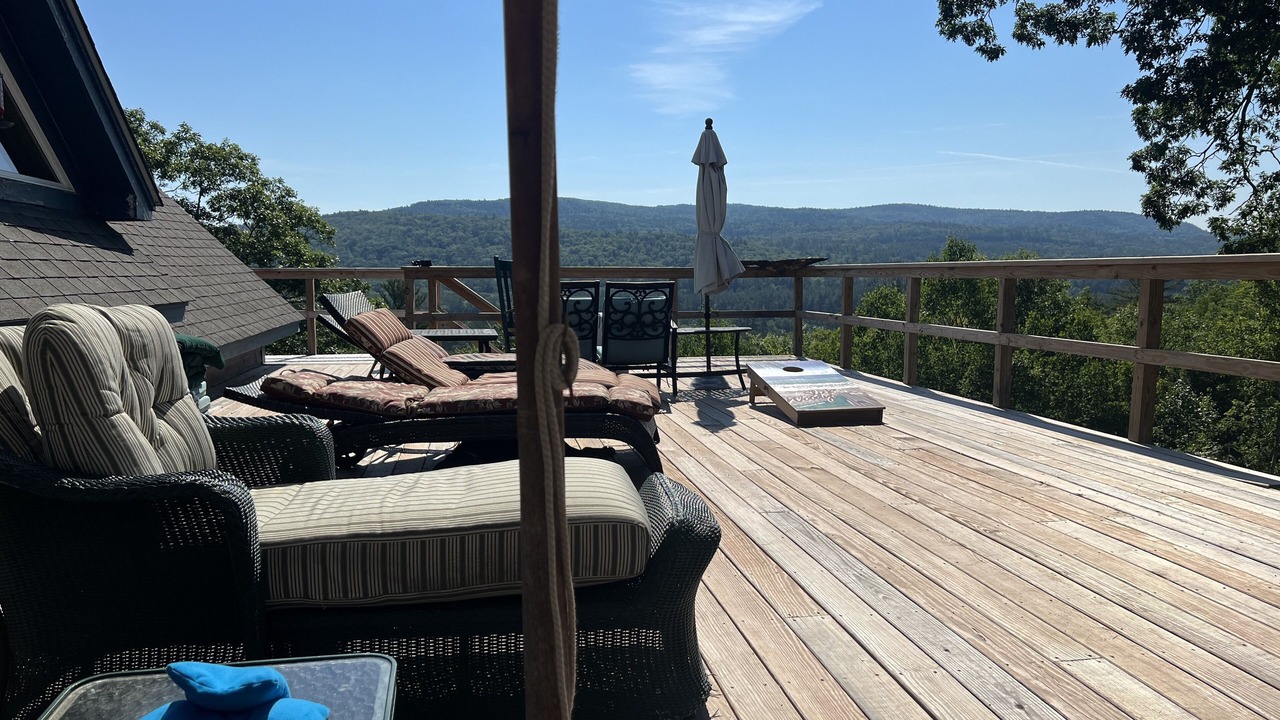 Photo of Patio Balcony in Hill