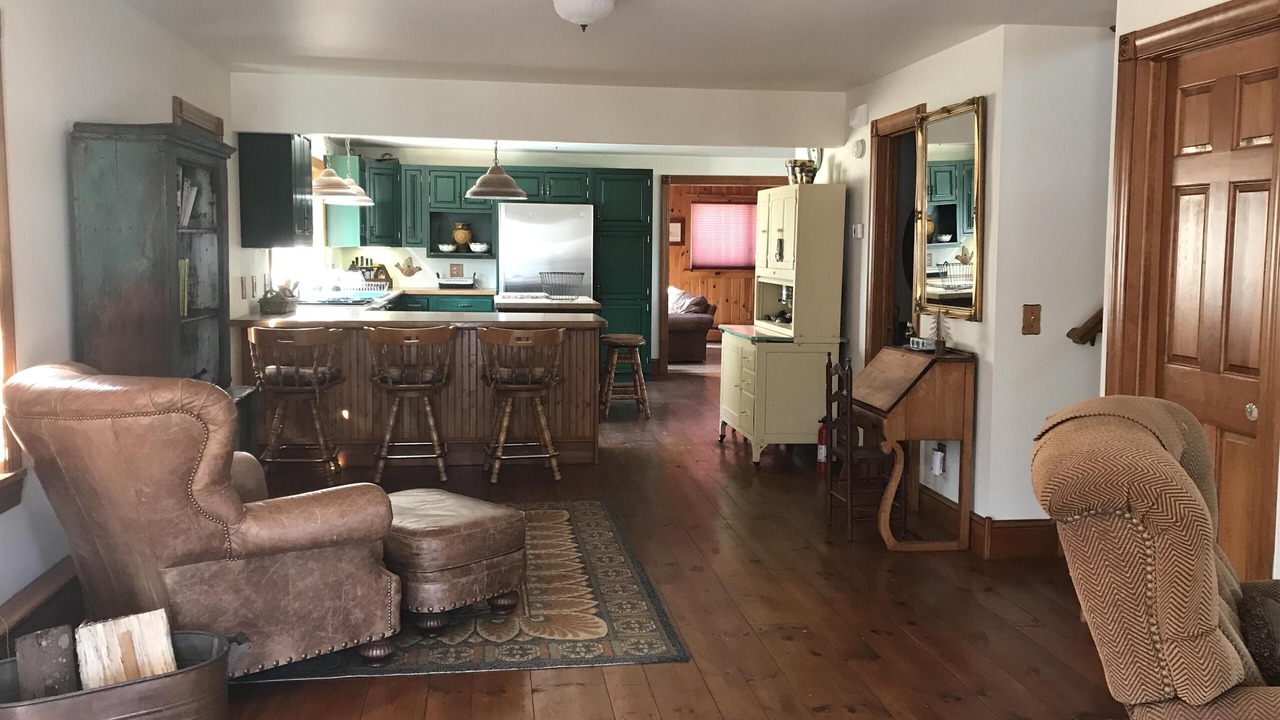 Photo of Livingroom in Bolton Landing