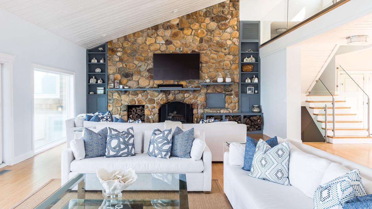 Photo of Livingroom in Culloden Shores