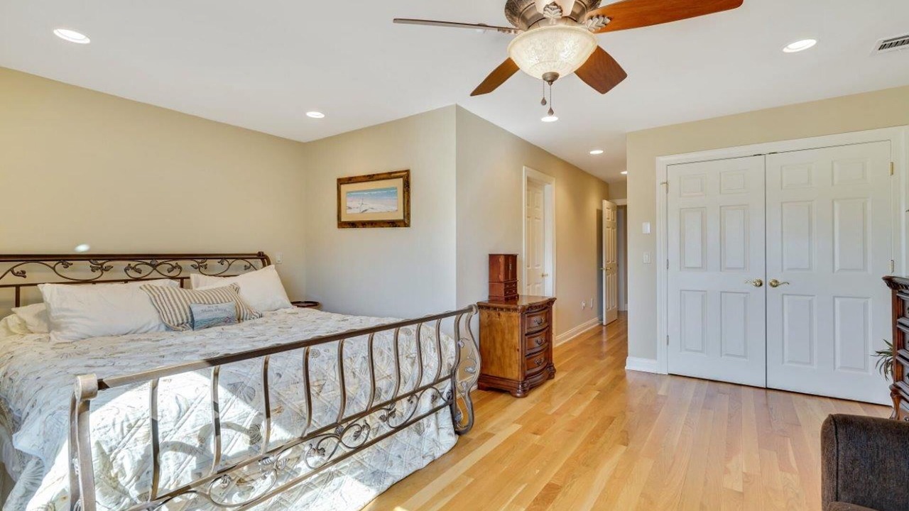 Photo of Bedroom in Seaside Heights