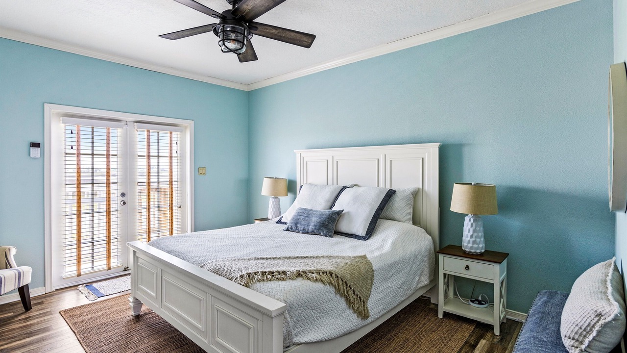 Photo of Bedroom in Surfside Beach