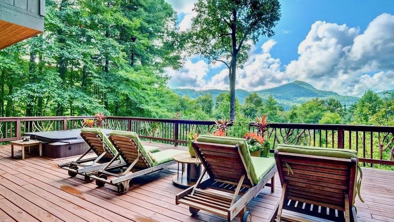 Photo of Patio Balcony in Cashiers