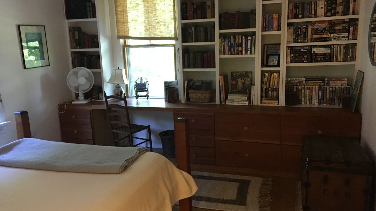 Photo of Bedroom in Eel Point