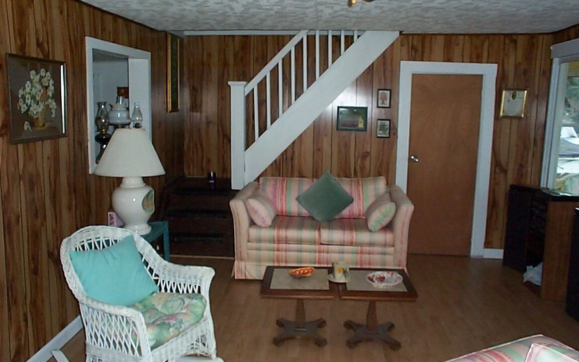 Photo of Livingroom in Queensbury