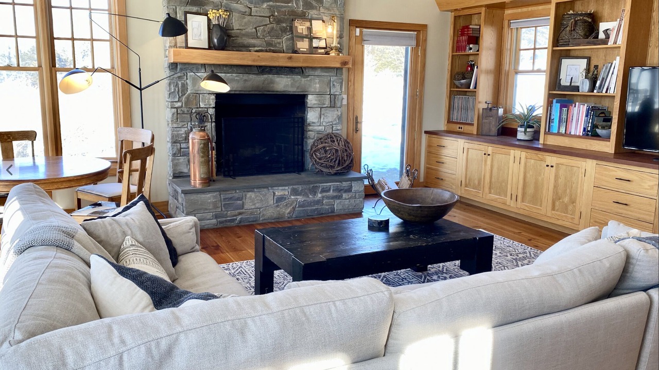 Photo of Livingroom in Staatsburg
