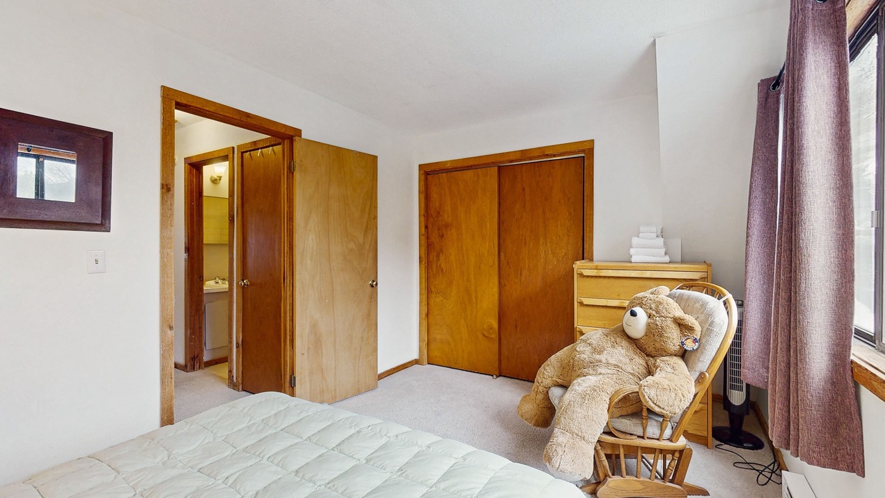 Photo of Bedroom in Warren