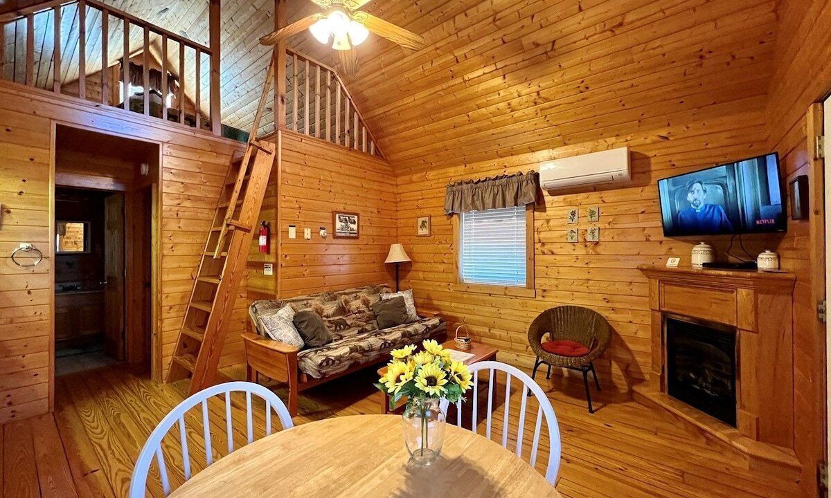 Photo of Bedroom in Laurel Springs
