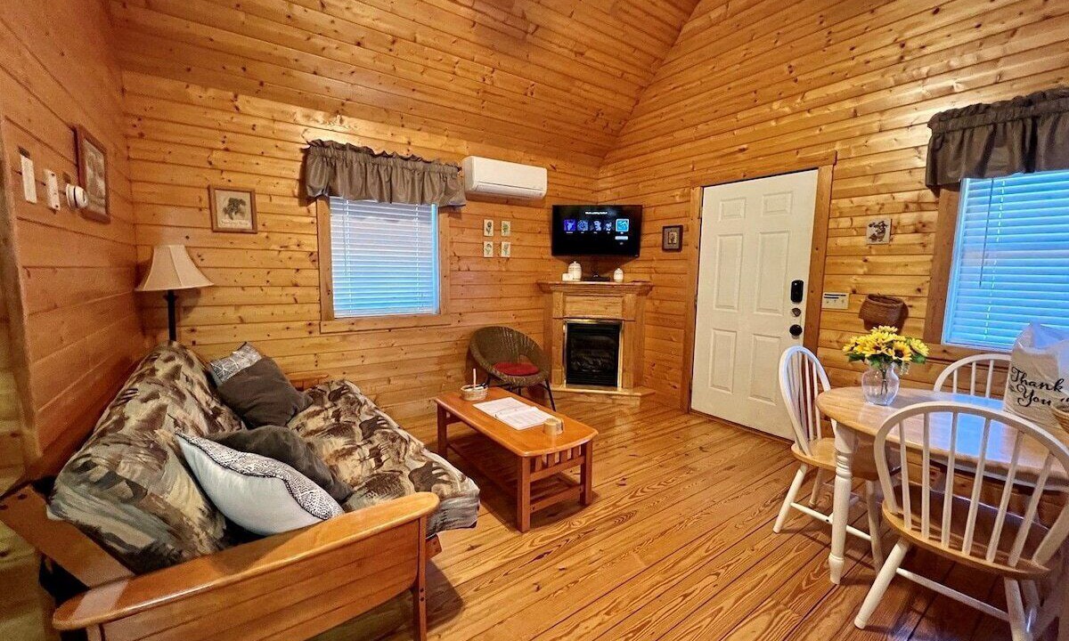 Photo of Livingroom in Laurel Springs