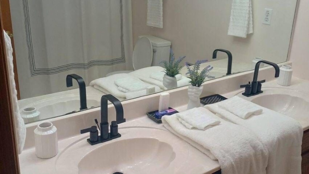 Photo of Bathroom in Barboursville