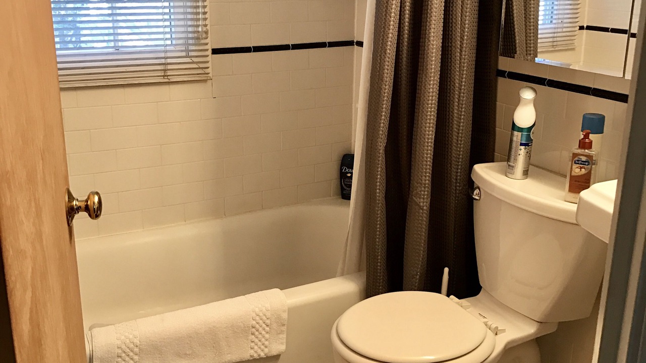 Photo of Bathroom in Canaan