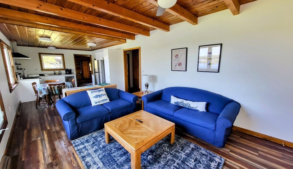 Photo of Livingroom in Port Ontario