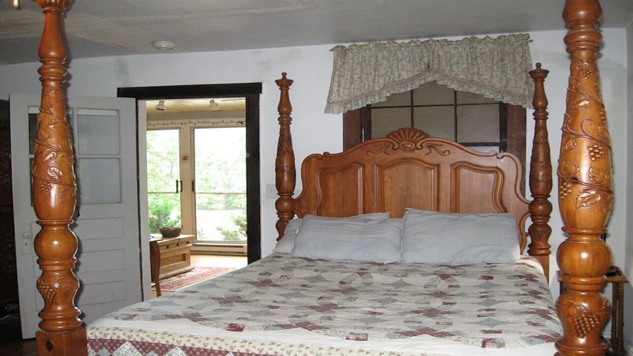 Photo of Bedroom in Luray