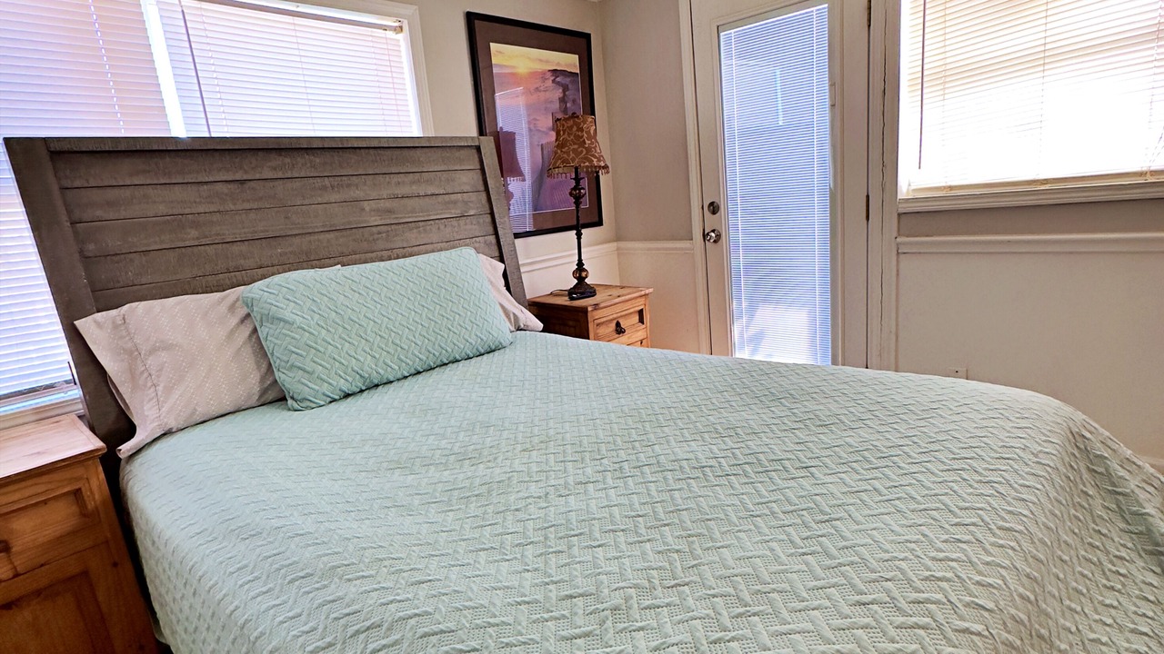 Photo of Bedroom in Surfside Beach