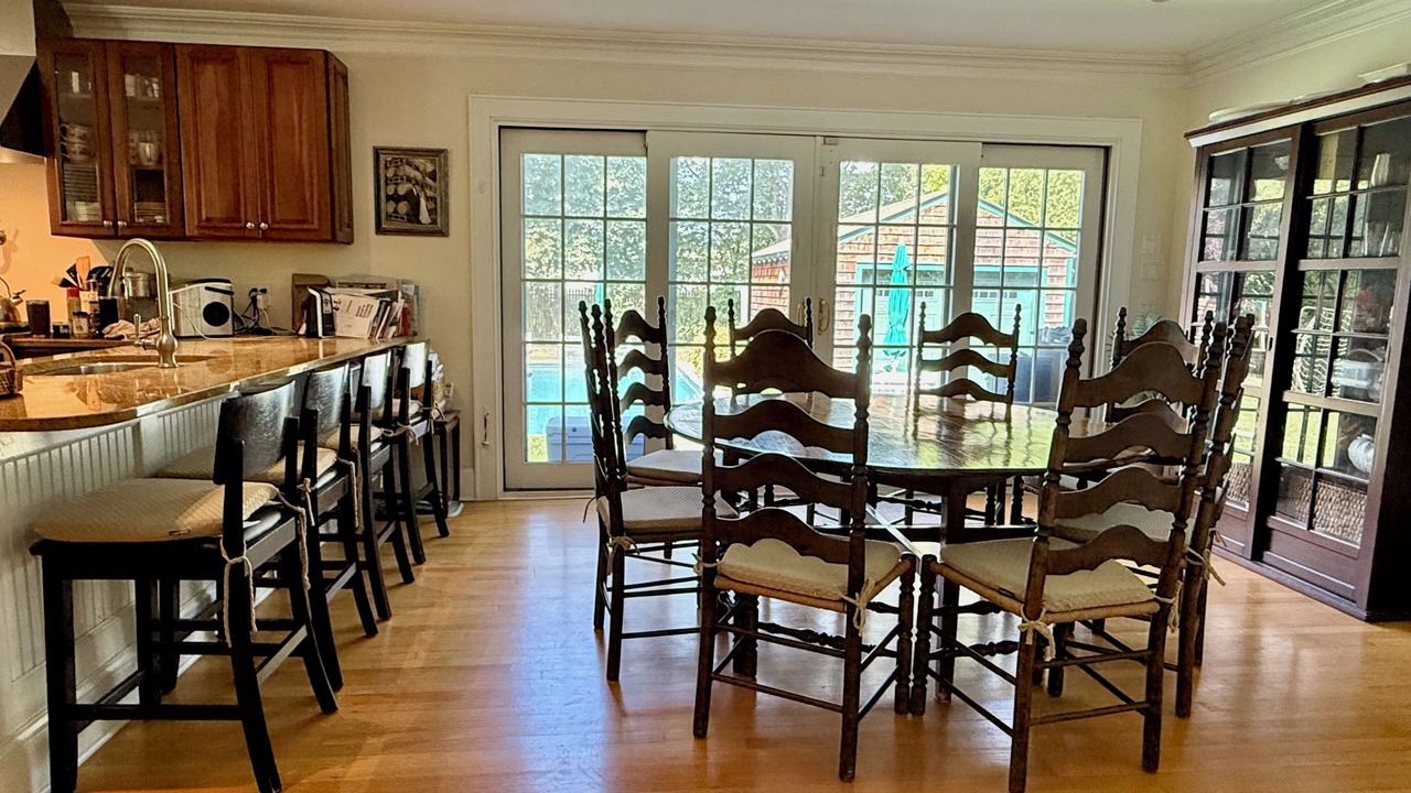Photo of Livingroom in Village of Southampton