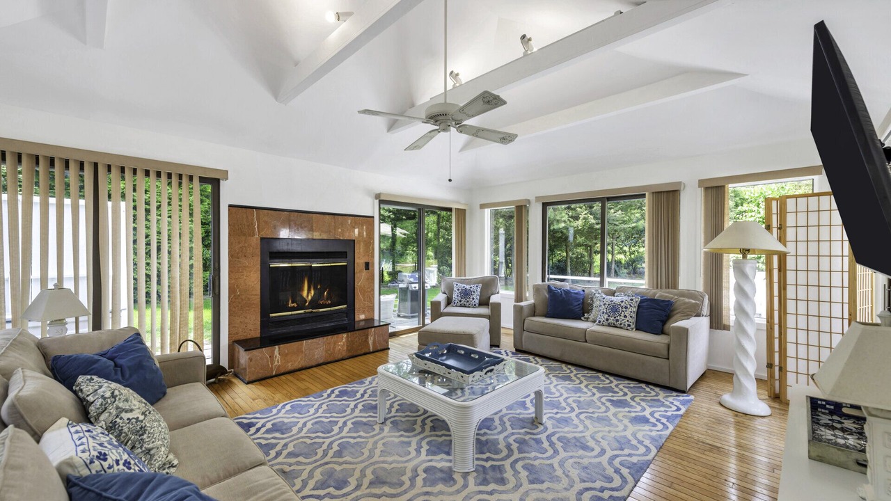 Photo of Livingroom in Shinnecock Hills