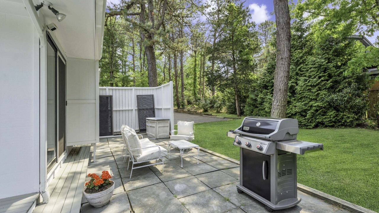Photo of Patio Balcony in Shinnecock Hills