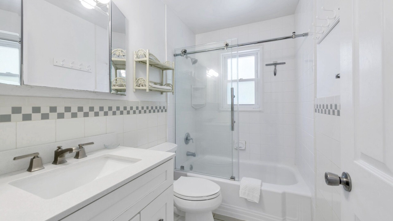 Photo of Bathroom in Shinnecock Hills