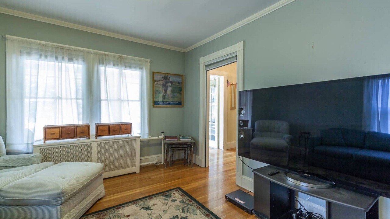 Photo of Livingroom in Observatory Hill