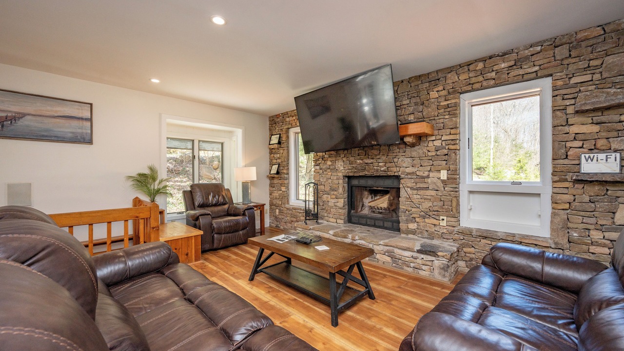 Photo of Livingroom in Oakland
