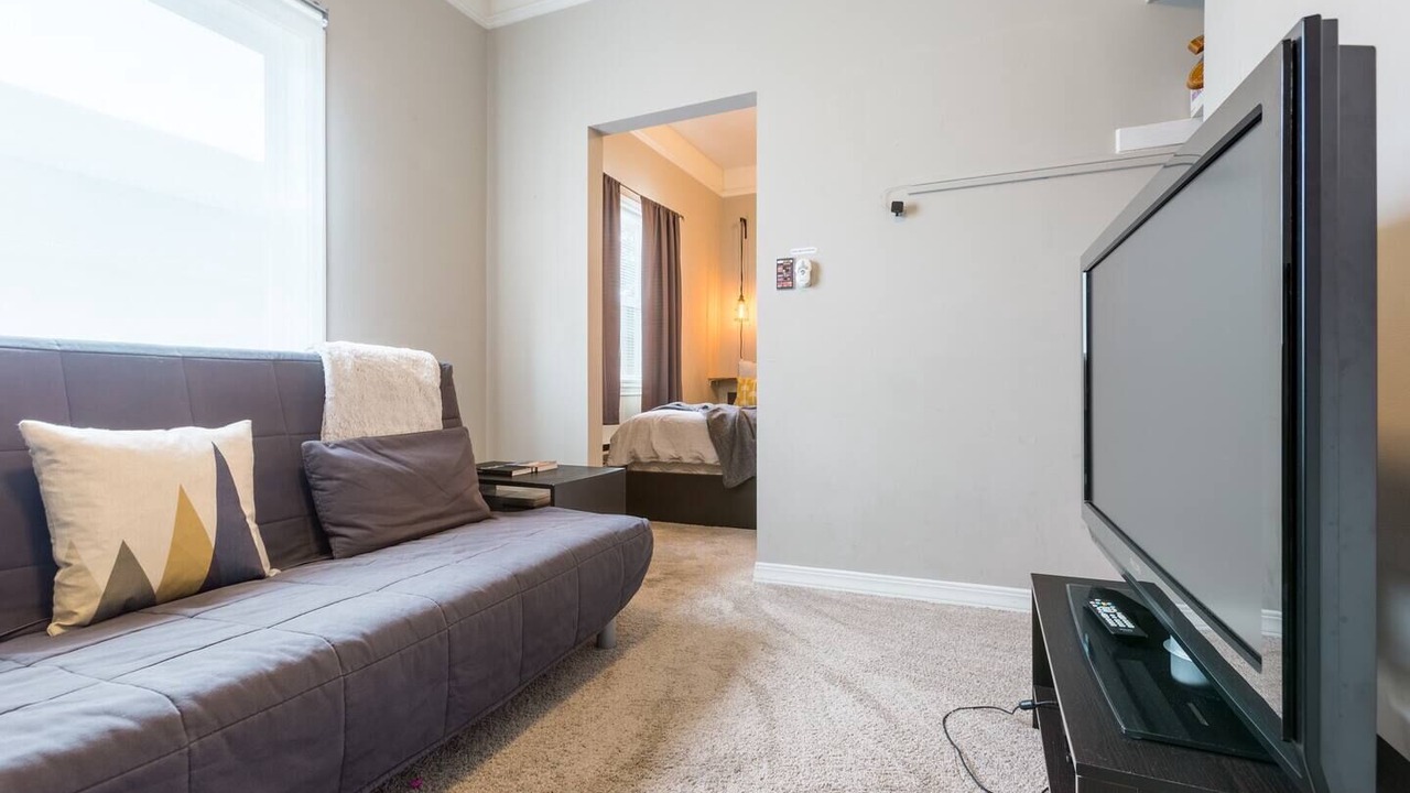 Photo of Bedroom in Minor