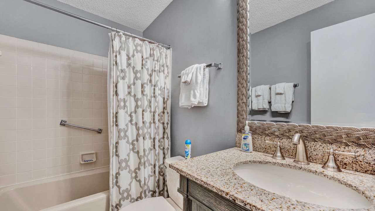Photo of Bathroom in Huddleston