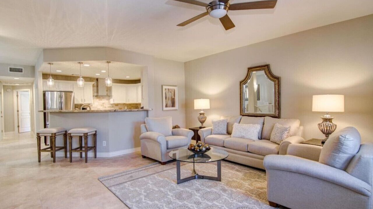 Photo of Livingroom in Kierland