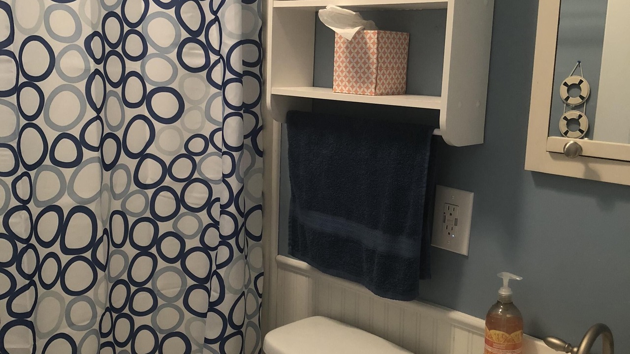 Photo of Bathroom in Dunbarton