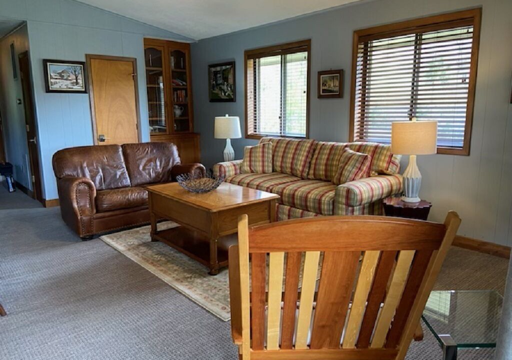 Photo of Livingroom in Lost River