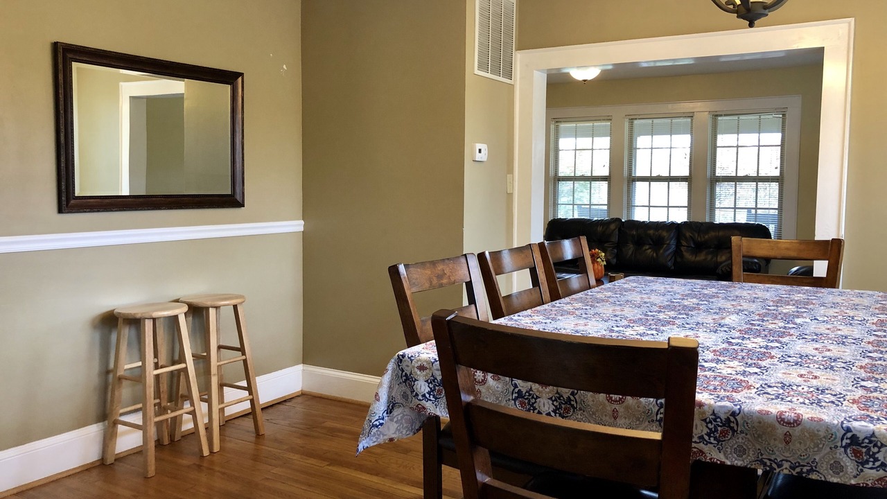 Photo of Livingroom in Halltown