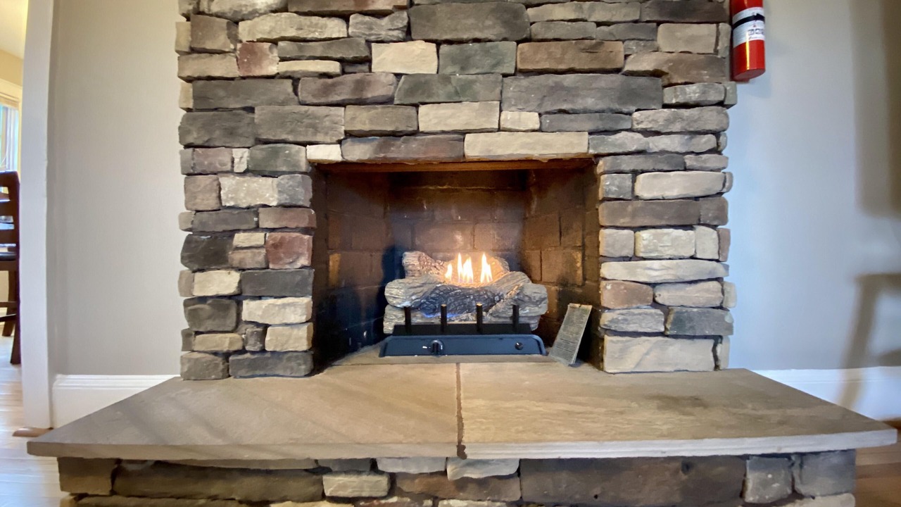 Photo of Livingroom in Halltown
