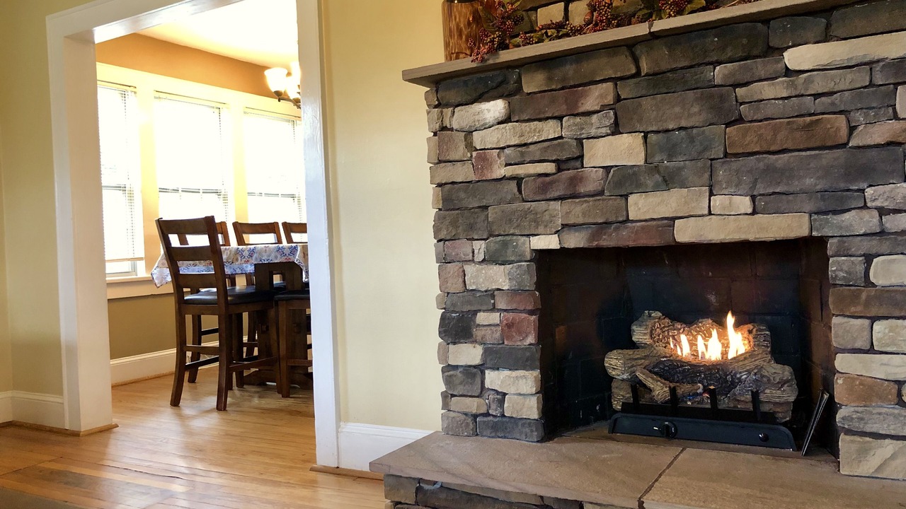 Photo of Livingroom in Halltown