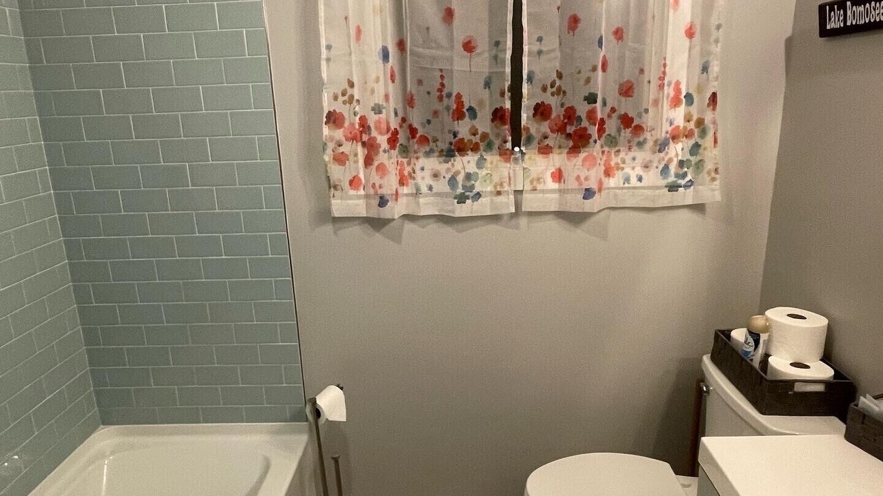 Photo of Bathroom in Castleton