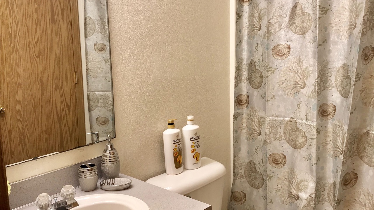 Photo of Bathroom in Paine Field-Lake Stickney