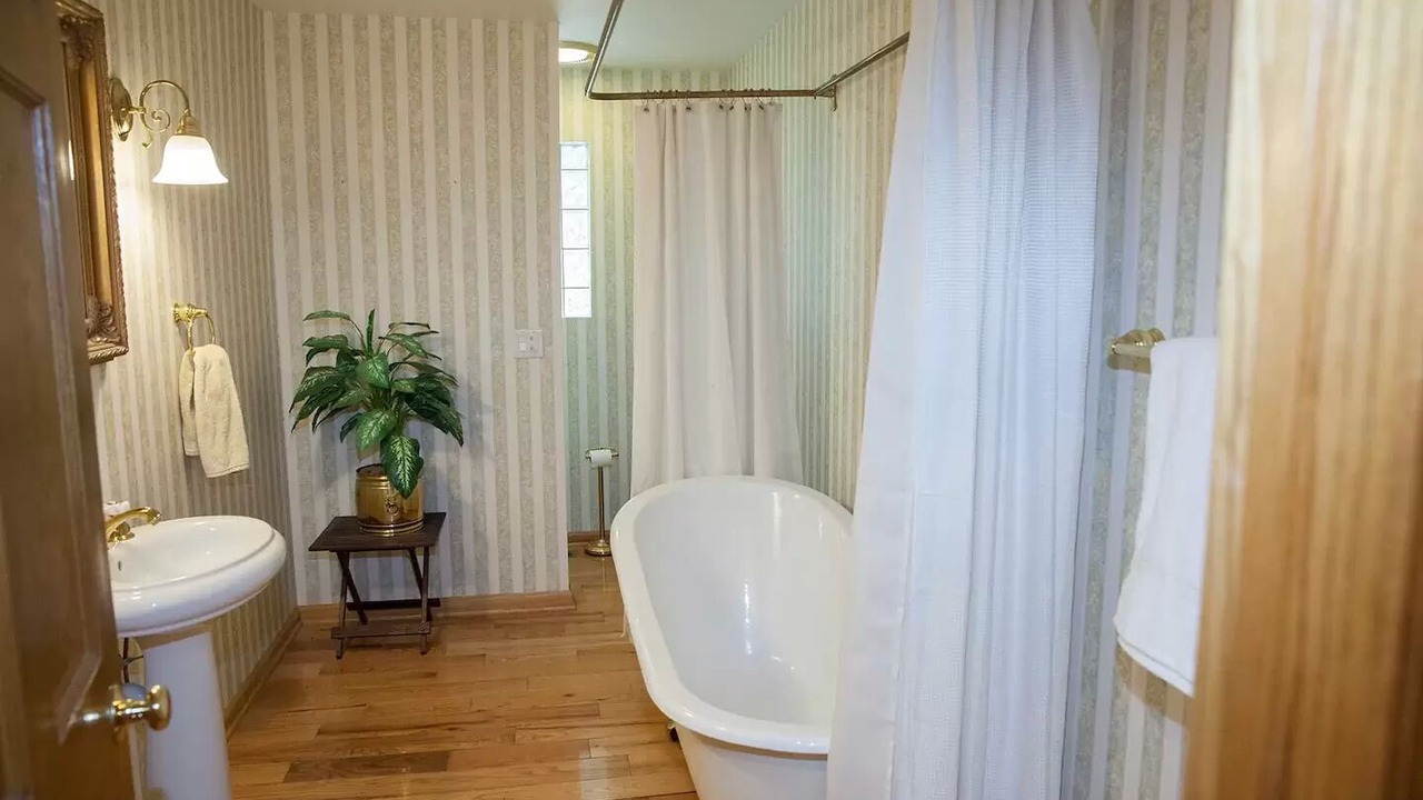 Photo of Bathroom in Triadelphia