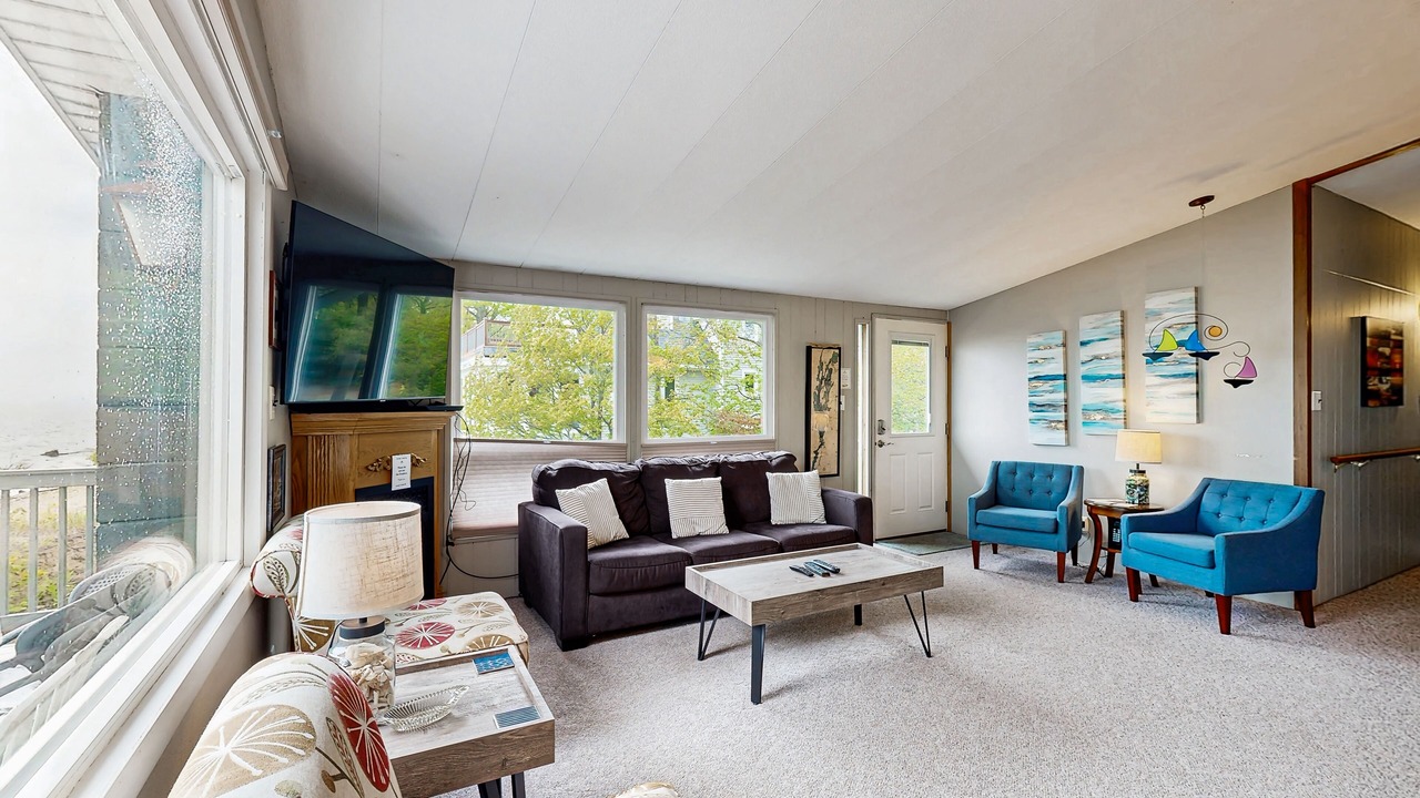Photo of Livingroom in Malletts Bay