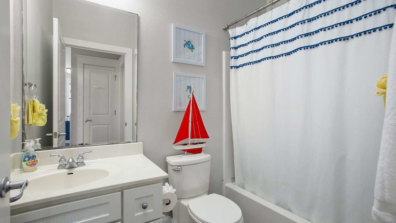 Photo of Bathroom in Red Fish Cove
