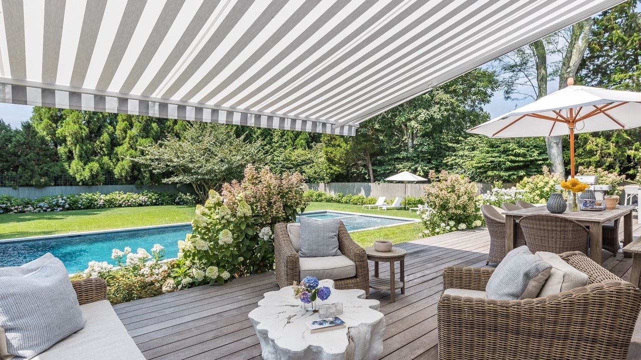 Photo of Outdoor in Amagansett Lanes