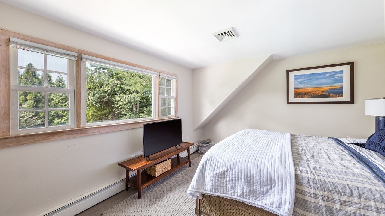 Photo of Bedroom in Amagansett Lanes