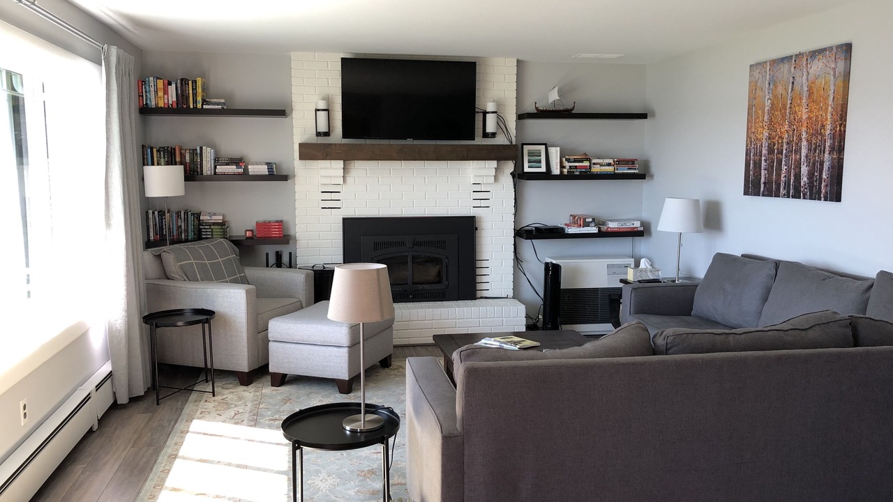 Photo of Livingroom in Schuyler Falls