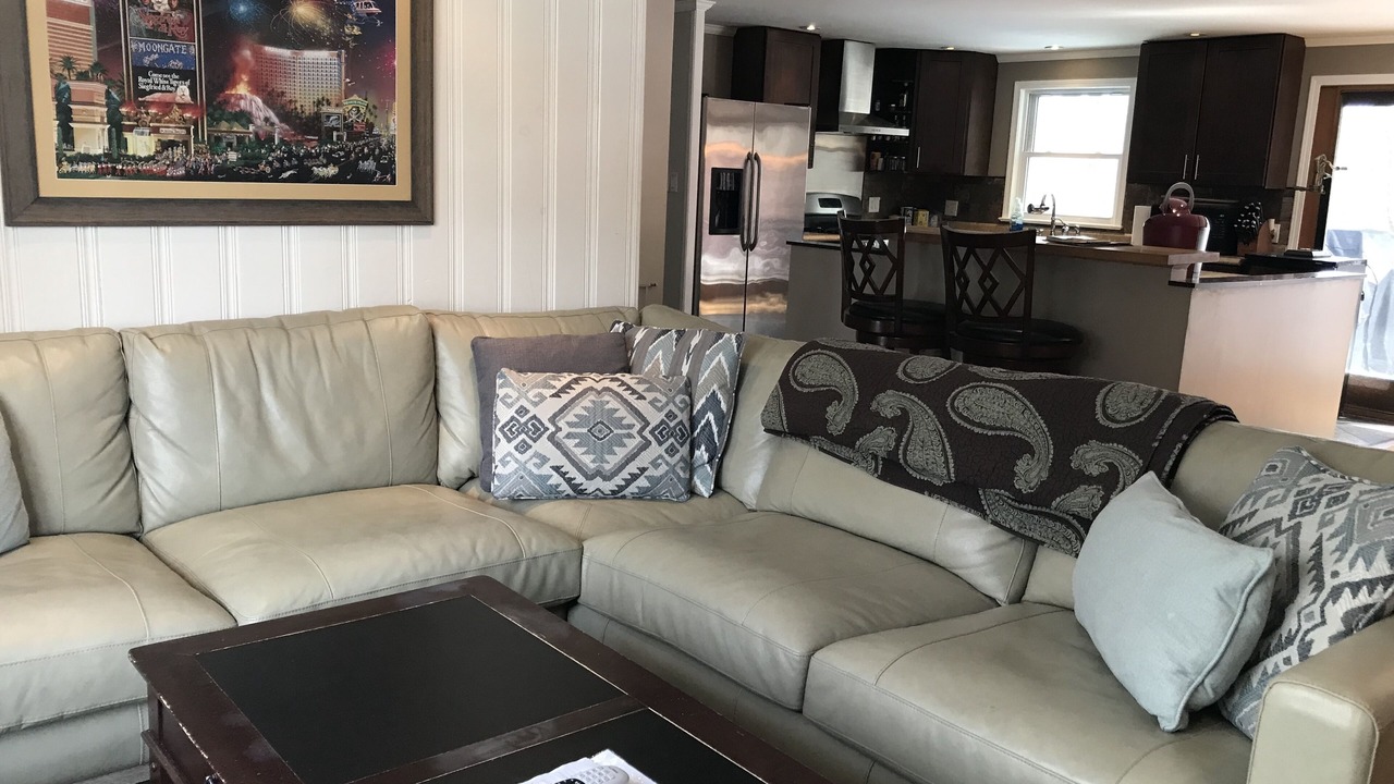 Photo of Livingroom in Saratoga Springs