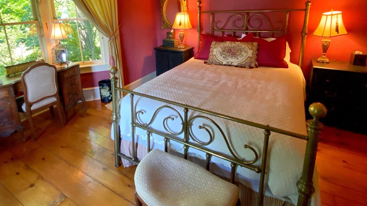 Photo of Bedroom in Cooperstown - Otsego Lake