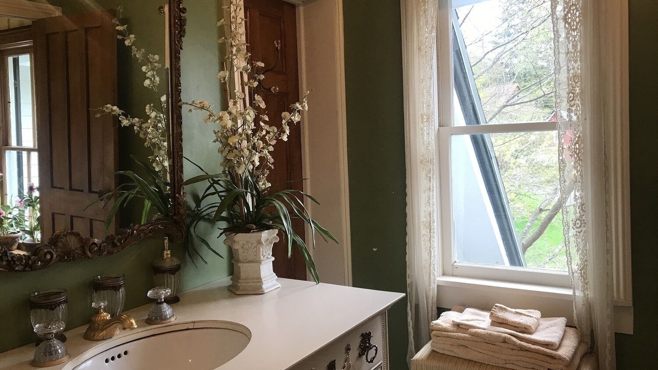 Photo of Bathroom in Cooperstown - Otsego Lake
