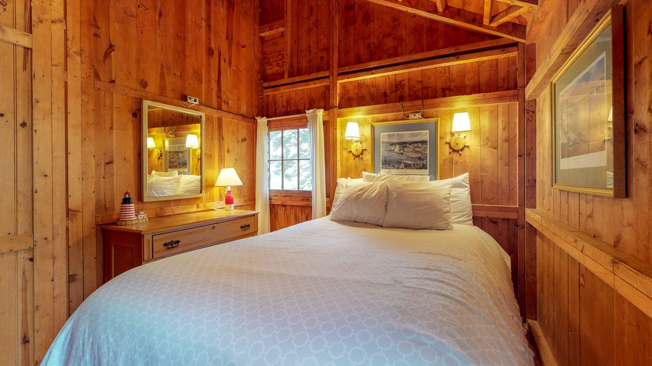 Photo of Bedroom in East Boothbay