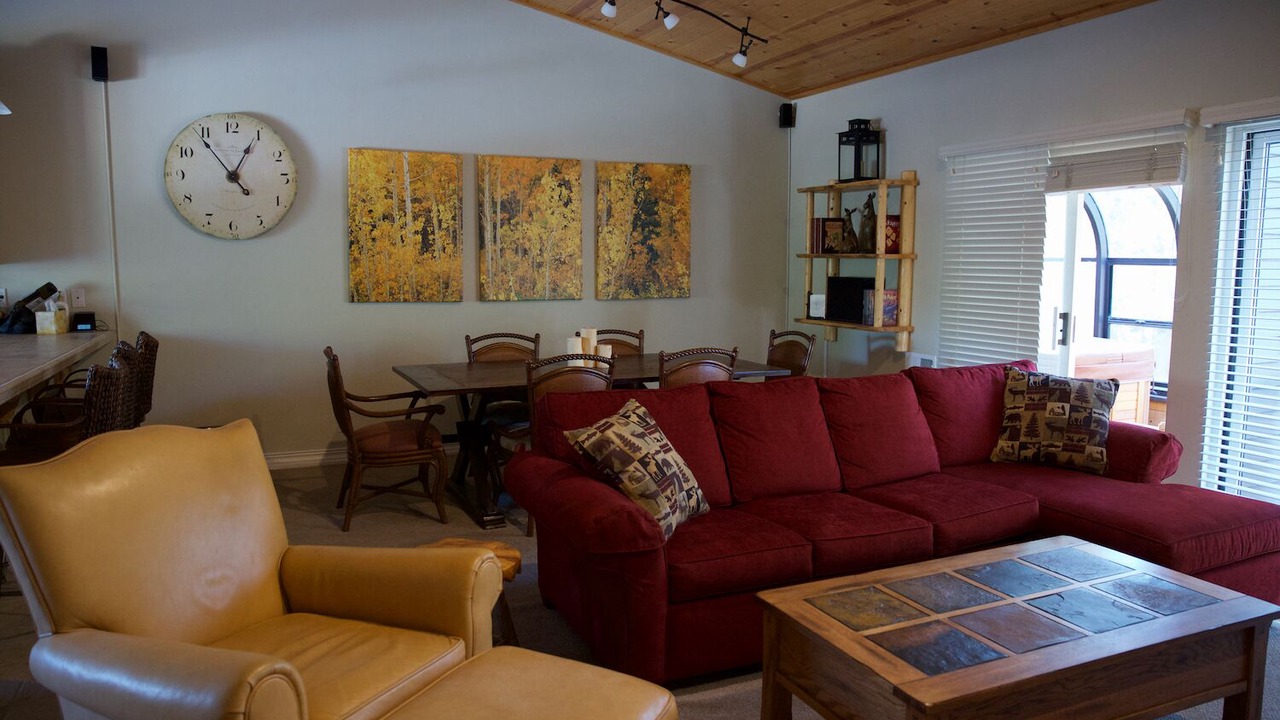 Photo of Livingroom in Mammoth Lakes