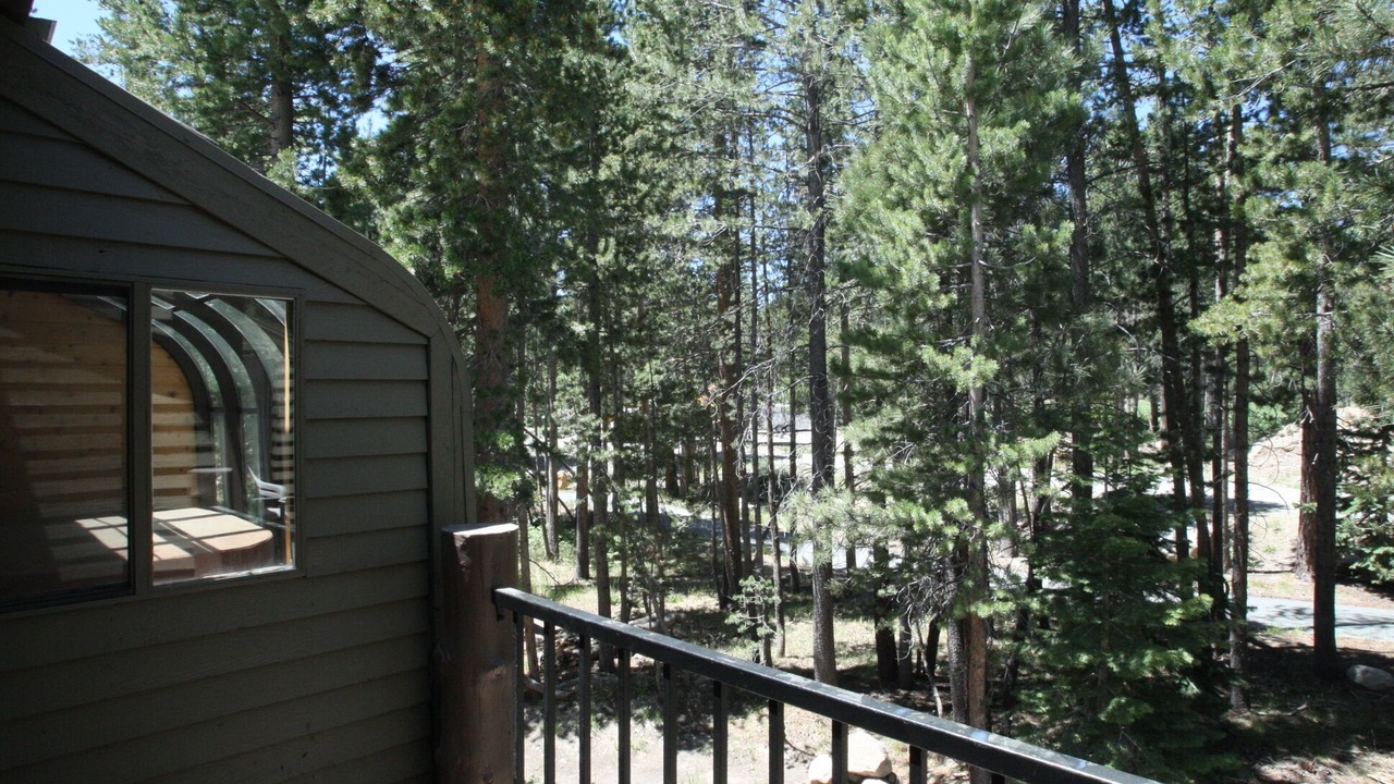 Photo of Patio Balcony in Mammoth Lakes