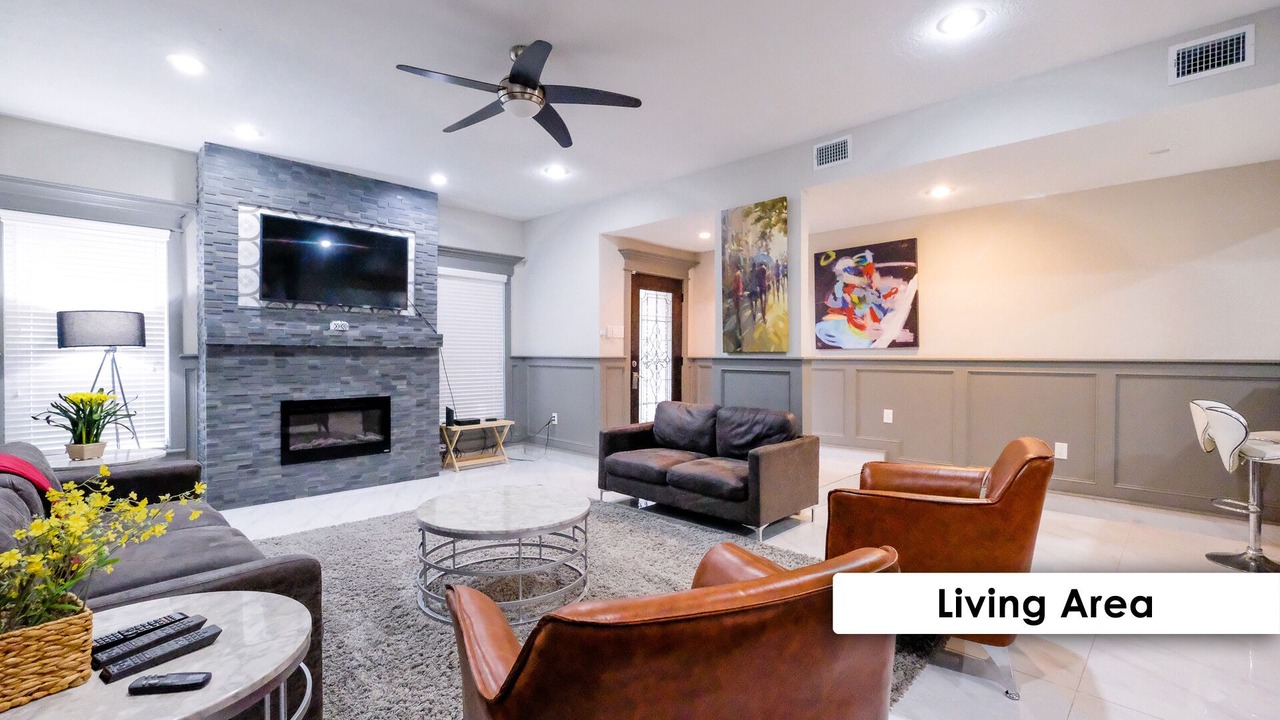 Photo of Livingroom in Greater Fondren Southwest