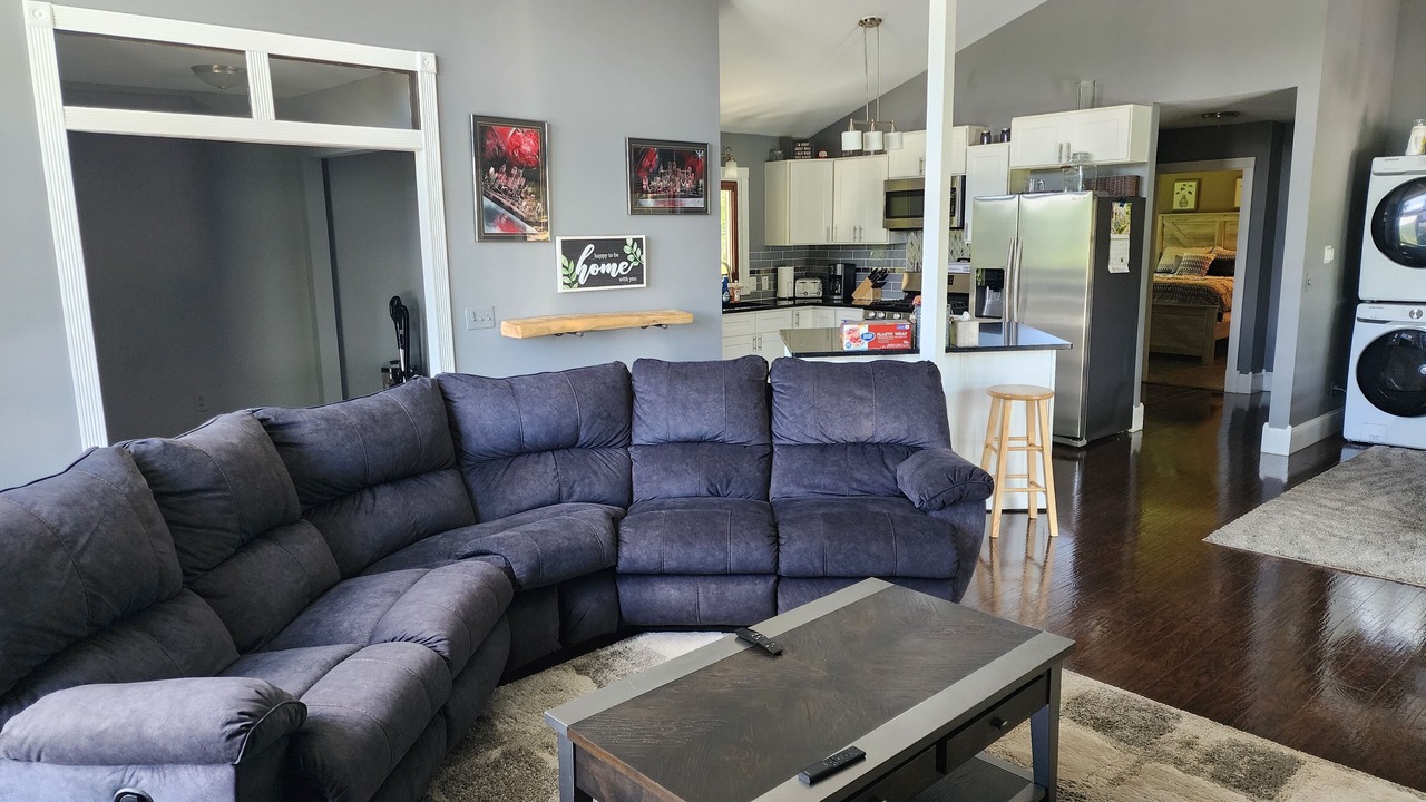 Photo of Livingroom in Oneonta
